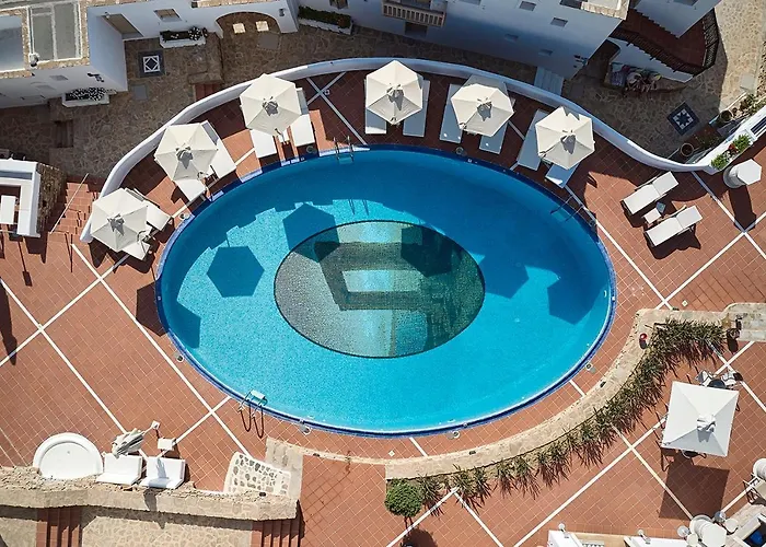 فندق Naxos Magic Village 3*
