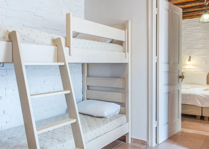 فندق Naxos Magic Village 3*