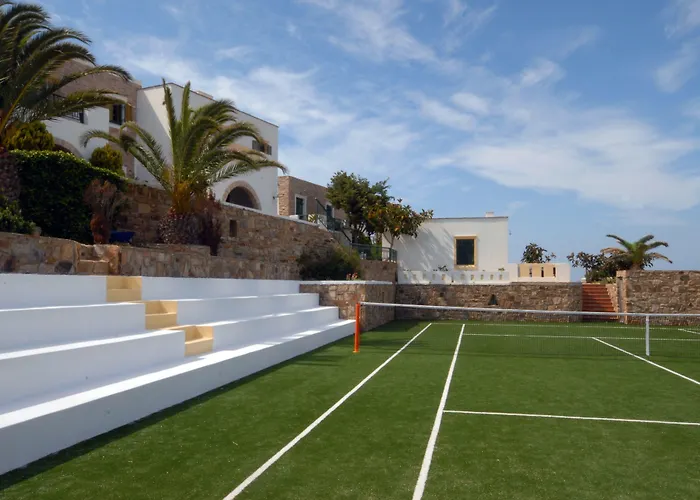 فندق Naxos Magic Village 3*