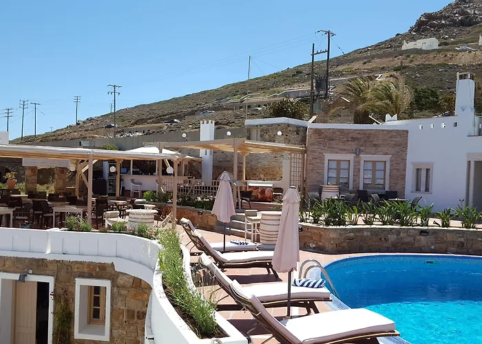 فندق Naxos Magic Village ستيليدا