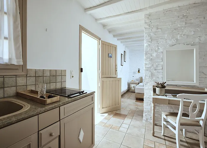 Naxos Magic Village فندق 3*